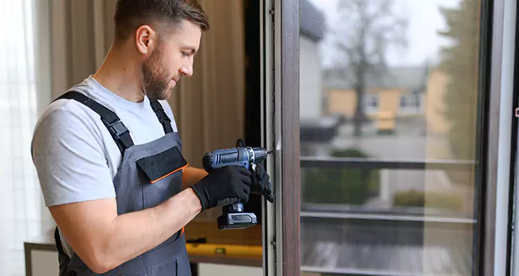 Sliding Screen Door Handle Repair in Casselberry, FL