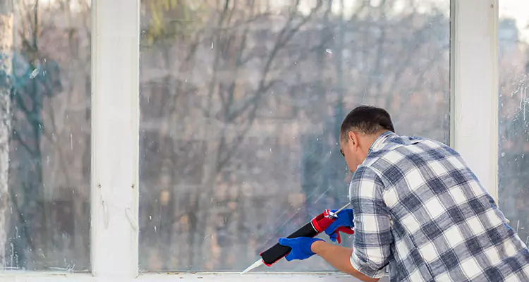 Repair Sliding Closet Doors Not Moving in Casselberry, FL